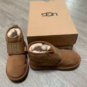 Ugg Neumel II Graphic!